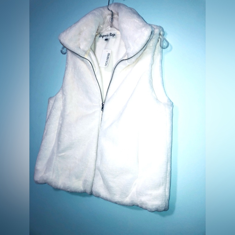 NWT_ Powder Faux Fur Vest_NWT